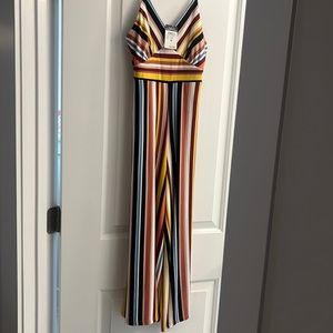 Sleeveless jumpsuit with crop length